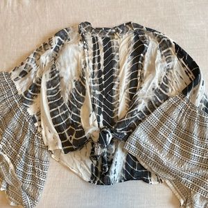 Boho tie cropped blouse with wide sleeves